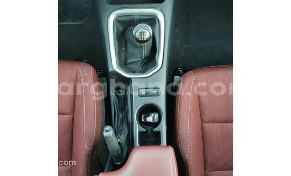 Ra Imported Toyota Hilux funfun Ọkọ̀ in Import - Dubai ni Ashanti Ra Imported Toyota Hilux funfun Ọkọ̀ in Import - Dubai ni Ashanti