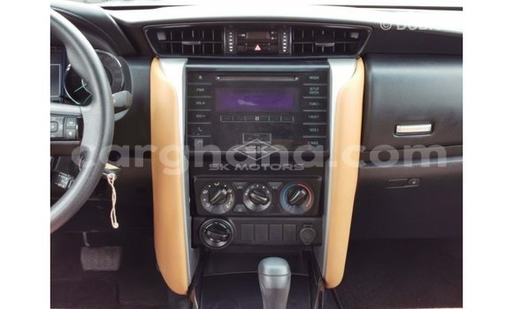 Ra Imported Toyota Fortuner funfun Ọkọ̀ in Import - Dubai ni Ashanti Ra Imported Toyota Fortuner funfun Ọkọ̀ in Import - Dubai ni Ashanti