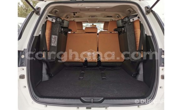 Ra Imported Toyota Fortuner funfun Ọkọ̀ in Import - Dubai ni Ashanti Ra Imported Toyota Fortuner funfun Ọkọ̀ in Import - Dubai ni Ashanti