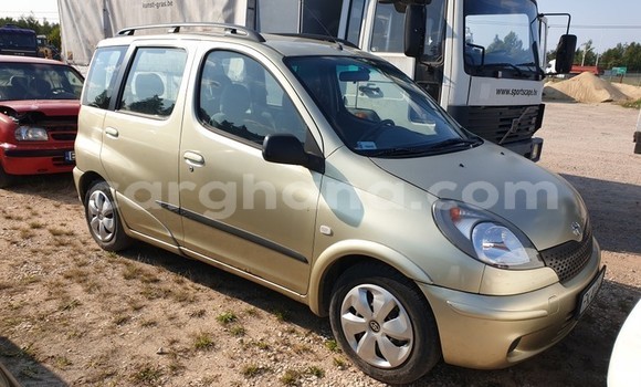 Buy Used Toyota Yaris Verso Beige Car in Sekondi–Takoradi Metropolitan in Western Buy Used Toyota Yaris Verso Beige Car in Sekondi–Takoradi Metropolitan in Western