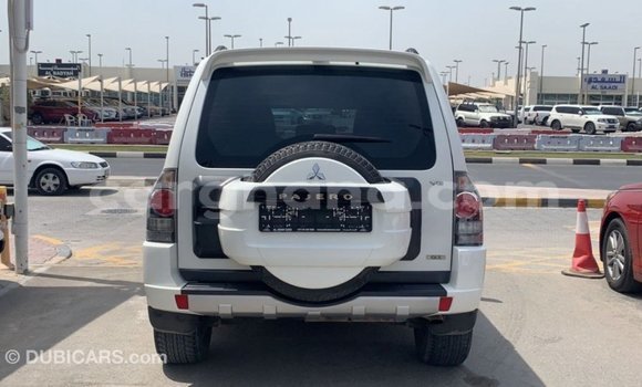 Sayi Imported Mitsubishi Pajero White Mota in Import - Dubai a Ashanti Sayi Imported Mitsubishi Pajero White Mota in Import - Dubai a Ashanti