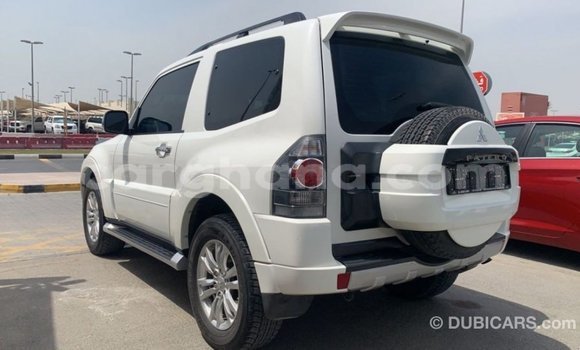Sayi Imported Mitsubishi Pajero White Mota in Import - Dubai a Ashanti Sayi Imported Mitsubishi Pajero White Mota in Import - Dubai a Ashanti