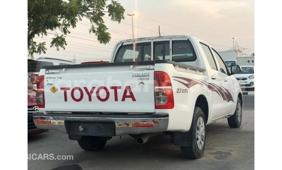 Buy Import Toyota Hilux White Car in Import - Dubai in Ashanti Buy Import Toyota Hilux White Car in Import - Dubai in Ashanti