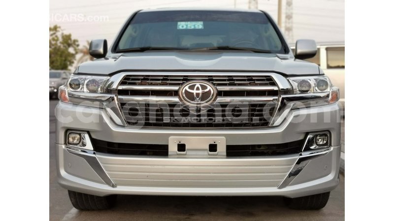 Big with watermark toyota land cruiser ashanti import dubai 43139