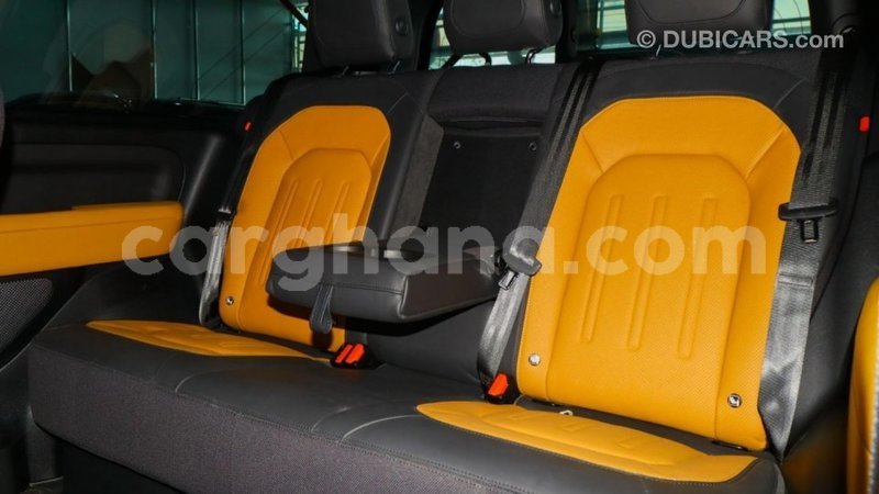 Big with watermark land rover defender ashanti import dubai 43141