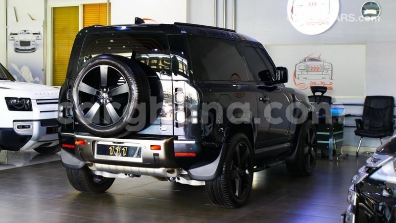 Big with watermark land rover defender ashanti import dubai 43141