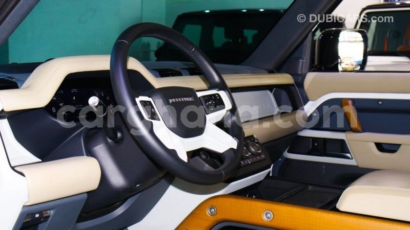 Big with watermark land rover defender ashanti import dubai 43147