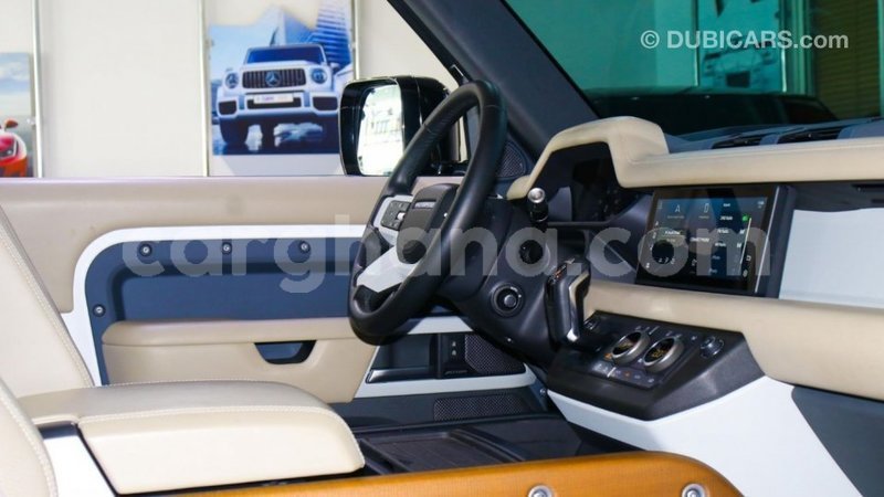 Big with watermark land rover defender ashanti import dubai 43147