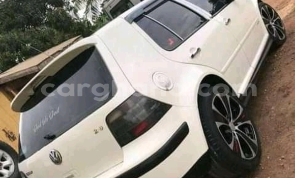Sayi Na hannu Volkswagen Golf White Mota in Accra a Greater Accra Sayi Na hannu Volkswagen Golf White Mota in Accra a Greater Accra