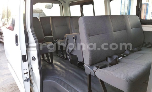 Sayi Na hannu Toyota Hiace White Mota in Asiman a Greater Accra Sayi Na hannu Toyota Hiace White Mota in Asiman a Greater Accra