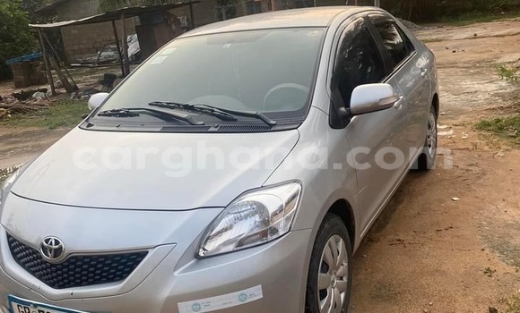 Sayi Na hannu Toyota Yaris Azurfa Mota in Asiman a Greater Accra Sayi Na hannu Toyota Yaris Azurfa Mota in Asiman a Greater Accra