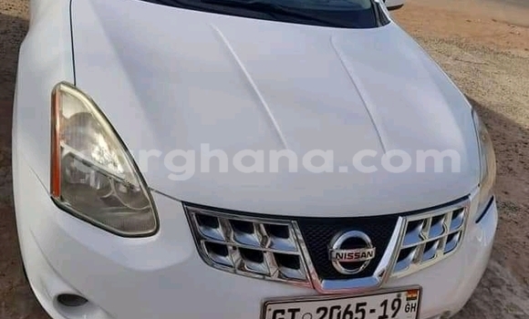 Ra Àlòkù Nissan Rogue funfun Ọkọ̀ in Accra ni Greater Accra