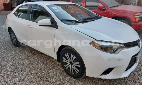 Sayi Na hannu Toyota Corolla White Mota in Asiman a Greater Accra Sayi Na hannu Toyota Corolla White Mota in Asiman a Greater Accra