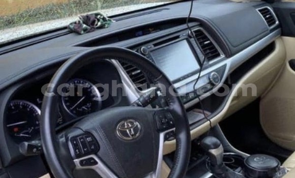 Buy Used Toyota Highlander White Car in Ashaiman in Greater Accra Buy Used Toyota Highlander White Car in Ashaiman in Greater Accra