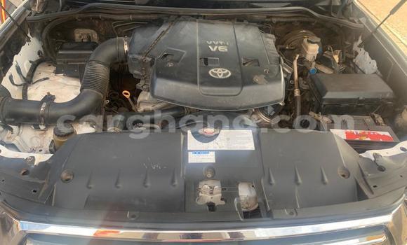 Sayi Na hannu Toyota Land Cruiser White Mota in Tema a Greater Accra Sayi Na hannu Toyota Land Cruiser White Mota in Tema a Greater Accra