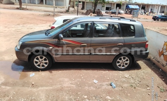 Sayi Na hannu Kia Carens M Mota in Adenta a Greater Accra