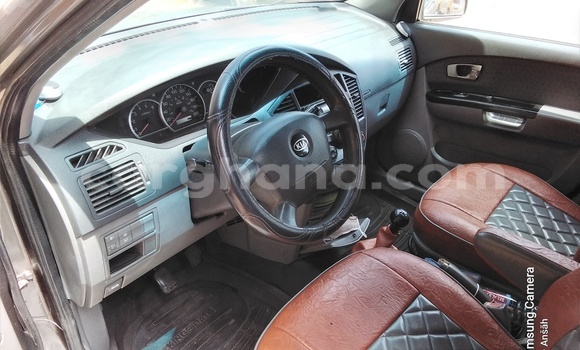 Sayi Na hannu Kia Carens M Mota in Adenta a Greater Accra Sayi Na hannu Kia Carens M Mota in Adenta a Greater Accra