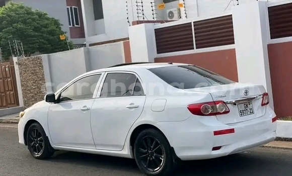 Ra Àlòkù Toyota Corolla funfun Ọkọ̀ in Accra ni Greater Accra Ra Àlòkù Toyota Corolla funfun Ọkọ̀ in Accra ni Greater Accra