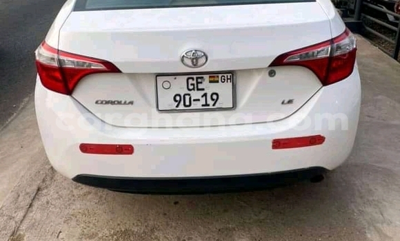 Sayi Na hannu Toyota Corolla White Mota in Accra a Greater Accra Sayi Na hannu Toyota Corolla White Mota in Accra a Greater Accra