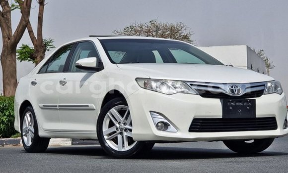 Sayi Imported Toyota Camry White Mota in Import - Dubai a Ashanti Sayi Imported Toyota Camry White Mota in Import - Dubai a Ashanti