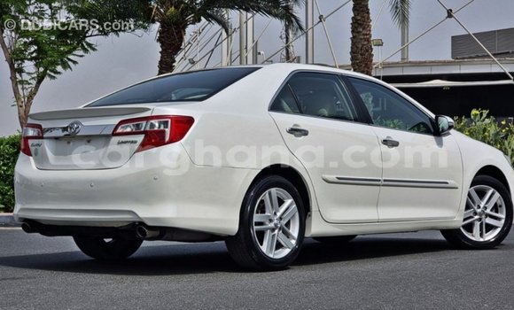Sayi Imported Toyota Camry White Mota in Import - Dubai a Ashanti Sayi Imported Toyota Camry White Mota in Import - Dubai a Ashanti