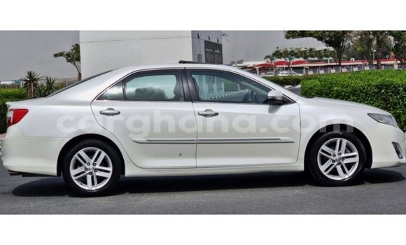 Sayi Imported Toyota Camry White Mota in Import - Dubai a Ashanti Sayi Imported Toyota Camry White Mota in Import - Dubai a Ashanti
