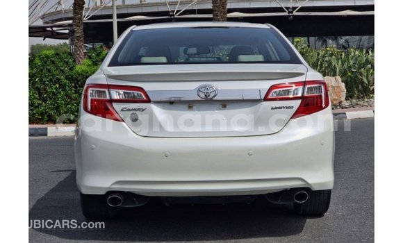 Sayi Imported Toyota Camry White Mota in Import - Dubai a Ashanti Sayi Imported Toyota Camry White Mota in Import - Dubai a Ashanti
