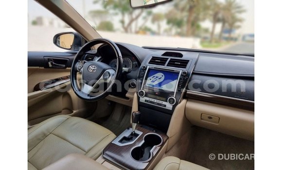 Sayi Imported Toyota Camry White Mota in Import - Dubai a Ashanti Sayi Imported Toyota Camry White Mota in Import - Dubai a Ashanti