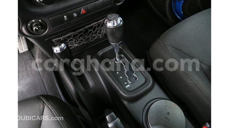 Big with watermark jeep wrangler ashanti import dubai 43220