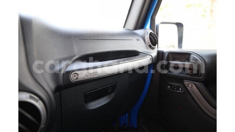 Big with watermark jeep wrangler ashanti import dubai 43220