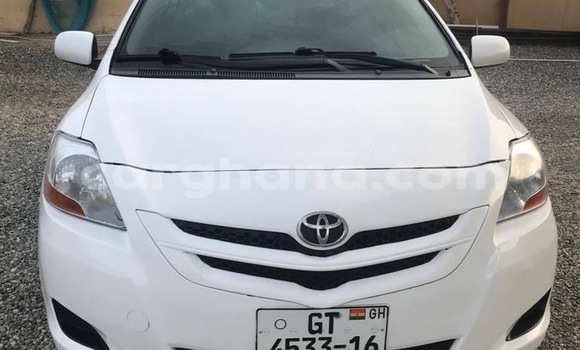 Buy Used Toyota Yaris White Car in Accra in Greater Accra Buy Used Toyota Yaris White Car in Accra in Greater Accra