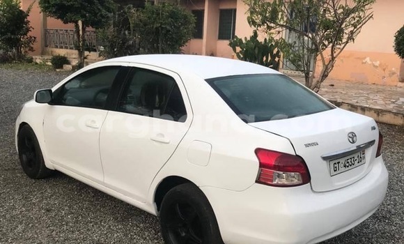 Buy Used Toyota Yaris White Car in Accra in Greater Accra Buy Used Toyota Yaris White Car in Accra in Greater Accra
