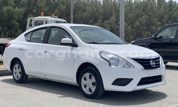 Ra Imported Nissan Sunny funfun Ọkọ̀ in Import - Dubai ni Ashanti Ra Imported Nissan Sunny funfun Ọkọ̀ in Import - Dubai ni Ashanti