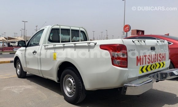 Ra Imported Mitsubishi L200 funfun Ọkọ̀ in Import - Dubai ni Ashanti Ra Imported Mitsubishi L200 funfun Ọkọ̀ in Import - Dubai ni Ashanti