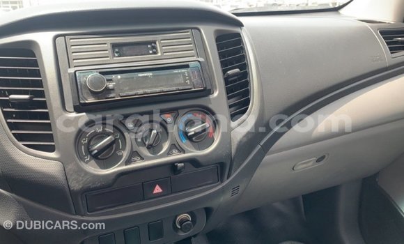 Ra Imported Mitsubishi L200 funfun Ọkọ̀ in Import - Dubai ni Ashanti Ra Imported Mitsubishi L200 funfun Ọkọ̀ in Import - Dubai ni Ashanti