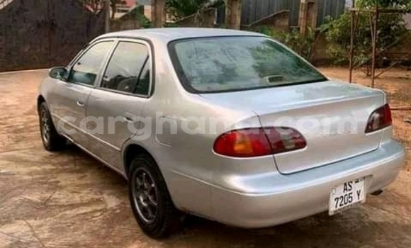 Ra Àlòkù Toyota Corolla Silver Ọkọ̀ in Accra ni Greater Accra