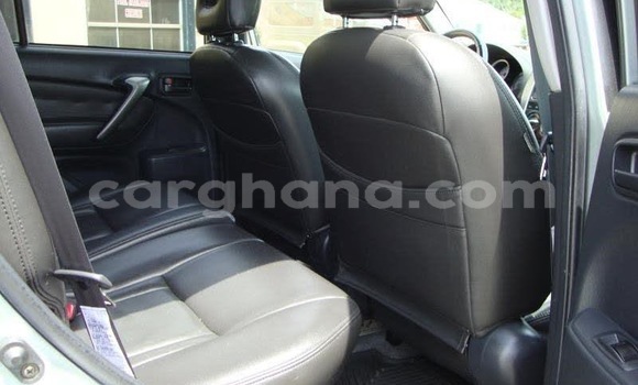 Sayi Na hannu Toyota RAV4 Azurfa Mota in Accra a Greater Accra Sayi Na hannu Toyota RAV4 Azurfa Mota in Accra a Greater Accra