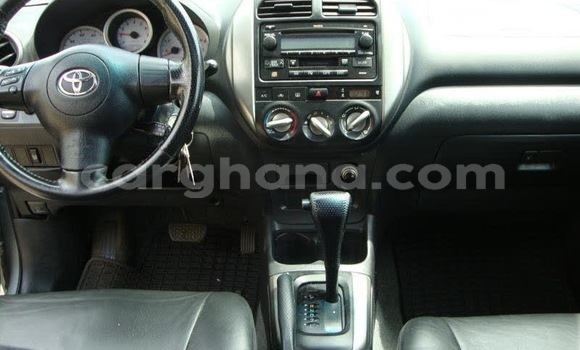 Sayi Na hannu Toyota RAV4 Azurfa Mota in Accra a Greater Accra Sayi Na hannu Toyota RAV4 Azurfa Mota in Accra a Greater Accra
