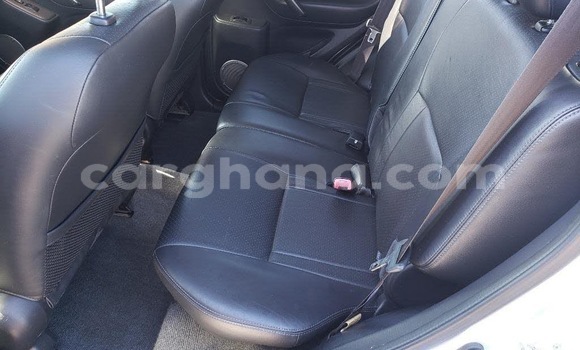 Sayi Na hannu Toyota RAV4 Azurfa Mota in Accra a Greater Accra Sayi Na hannu Toyota RAV4 Azurfa Mota in Accra a Greater Accra