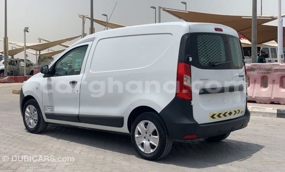 Ra Imported Renault 19 funfun Ọkọ̀ in Import - Dubai ni Ashanti Ra Imported Renault 19 funfun Ọkọ̀ in Import - Dubai ni Ashanti