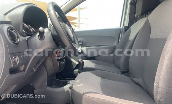 Ra Imported Renault 19 funfun Ọkọ̀ in Import - Dubai ni Ashanti Ra Imported Renault 19 funfun Ọkọ̀ in Import - Dubai ni Ashanti