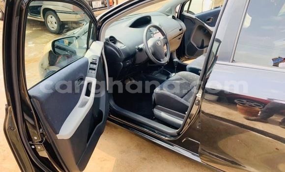 Sayi Na hannu Toyota Vitz Black Mota in Accra a Greater Accra Sayi Na hannu Toyota Vitz Black Mota in Accra a Greater Accra