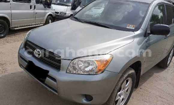 Ra Àlòkù Toyota RAV4 Miiran Ọkọ̀ in Accra ni Greater Accra Ra Àlòkù Toyota RAV4 Miiran Ọkọ̀ in Accra ni Greater Accra
