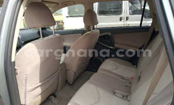 Ra Àlòkù Toyota RAV4 Miiran Ọkọ̀ in Accra ni Greater Accra Ra Àlòkù Toyota RAV4 Miiran Ọkọ̀ in Accra ni Greater Accra