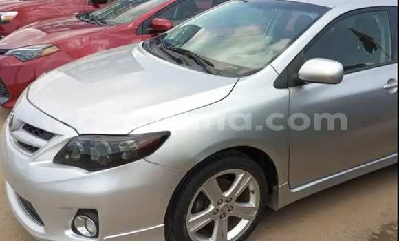 Ra Àlòkù Toyota Corolla Silver Ọkọ̀ in Accra ni Greater Accra