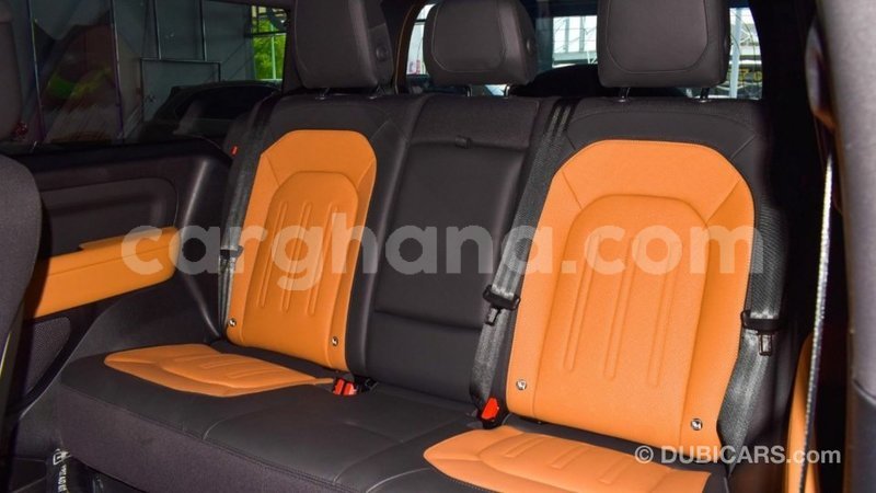 Big with watermark land rover defender ashanti import dubai 43316