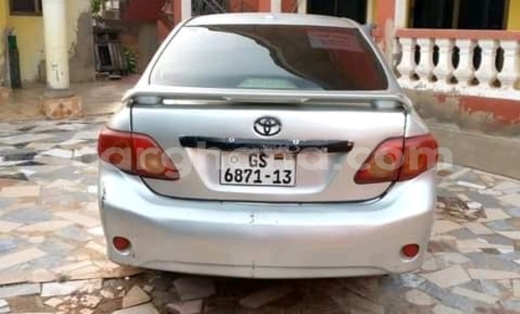 Sayi Na hannu Toyota Corolla White Mota in Accra a Greater Accra Sayi Na hannu Toyota Corolla White Mota in Accra a Greater Accra