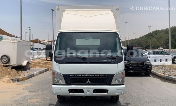 Ra Imported Mitsubishi Carisma funfun Ọkọ̀ in Import - Dubai ni Ashanti Ra Imported Mitsubishi Carisma funfun Ọkọ̀ in Import - Dubai ni Ashanti