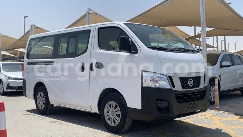 Big with watermark nissan urvan ashanti import dubai 43359