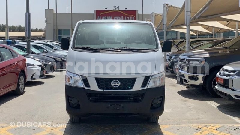 Big with watermark nissan urvan ashanti import dubai 43359